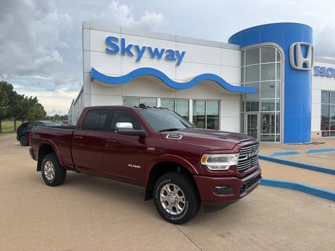 Used 2022 RAM 2500 Laramie AWD/4WD image 1