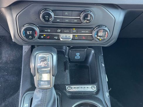 Used 2025 Ford Bronco Outer Banks AWD/4WD image 23