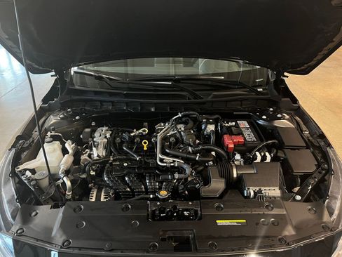 Used 2025 Nissan Altima 2.5 SV image 32