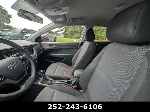 Used 2019 Hyundai Accent SEL FWD image 11