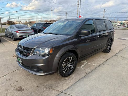 Used 2015 Dodge Grand Caravan SE w/ Quick Order Package 29E SE image 6