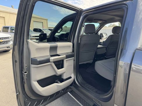 Used 2017 Ford F150 XLT w/ Equipment Group 302A Luxury AWD/4WD image 20