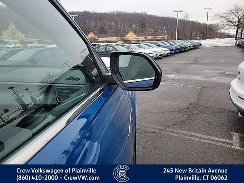 Certified 2025 Volkswagen Atlas Cross Sport SE image 35