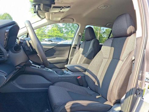 Used 2025 Subaru Outback Premium AWD/4WD image 6