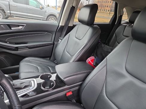 Used 2016 Ford Edge Titanium w/ Cold Weather Package image 4