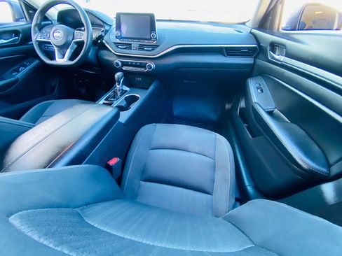 Used 2022 Nissan Altima 2.5 SV image 24