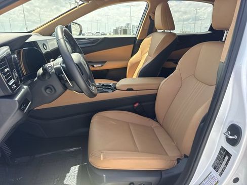 Used 2025 Lexus NX 250 FWD w/ Towing Package (2000 Lbs) image 11