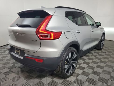 Certified 2025 Volvo XC40 B5 Plus image 8