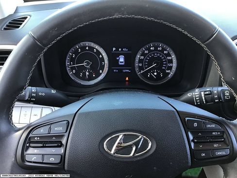 Used 2022 Hyundai Venue SEL w/ Cargo Package FWD image 14