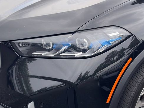 Used 2025 BMW X5 sDrive40i w/ Climate Comfort Package RWD image 11