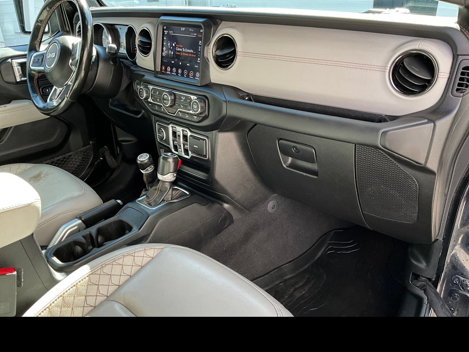 Used 2021 Jeep Wrangler Unlimited Sahara AWD/4WD image 10
