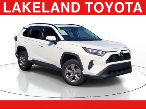 Used 2022 Toyota RAV4 XLE w/ Convenience Package FWD image 1