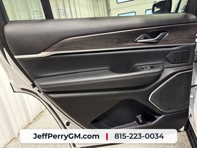 Used 2022 Jeep Grand Cherokee L Limited AWD/4WD image 25