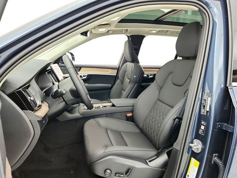 New 2026 Volvo XC90 B6 Plus w/ Protection Package image 21