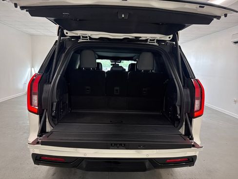 New 2027 Ford Expedition Platinum w/ Stealth Performance Package AWD/4WD image 8