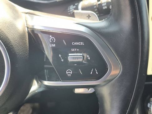 Used 2024 Jaguar F-PACE R-Dynamic S AWD/4WD image 22