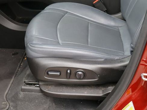 Used 2021 Buick Enclave Essence FWD image 15
