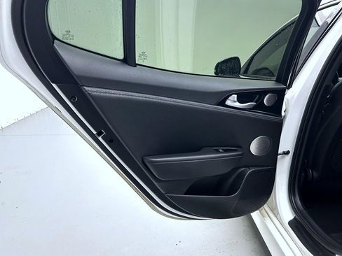 Used 2021 Kia Stinger GT-Line w/ Sun & Sound Package image 20