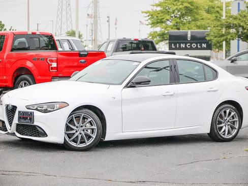 Used 2024 Alfa Romeo Giulia Ti AWD/4WD image 24