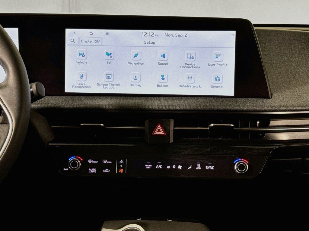 Used 2024 Kia EV6 Light RWD image 13