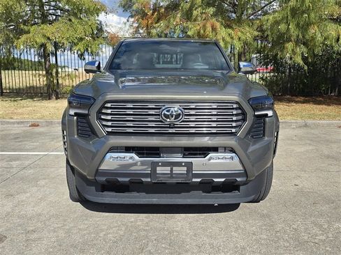 Used 2024 Toyota Tacoma Limited w/ Limited Package (LT) AWD/4WD image 9