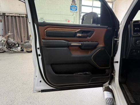 Used 2022 RAM 1500 Limited AWD/4WD image 9