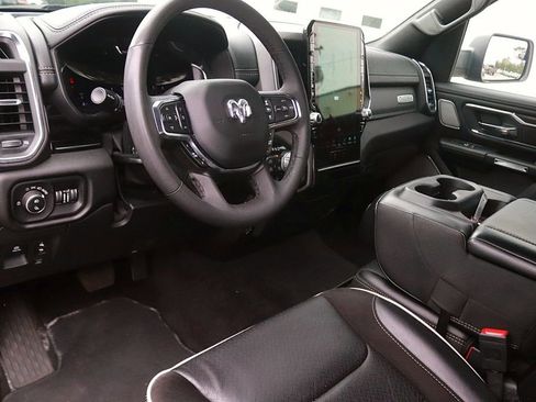 Used 2025 RAM 1500 Laramie AWD/4WD image 12
