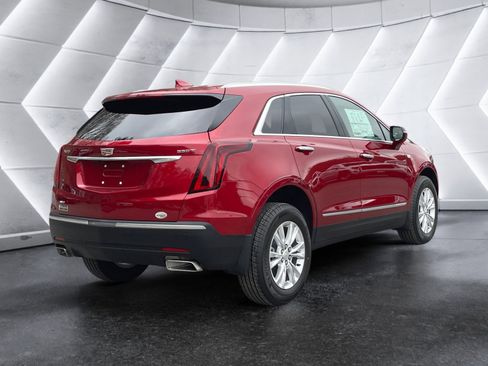 New 2026 Cadillac XT5 Luxury w/ LPO, Floor Liner Package AWD/4WD image 6