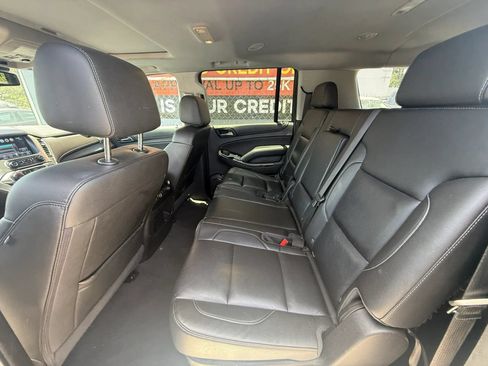 Used 2020 Chevrolet Suburban LT AWD/4WD image 7
