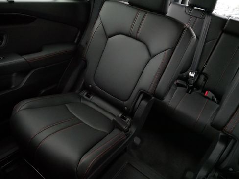 Used 2026 Honda Pilot TrailSport image 12