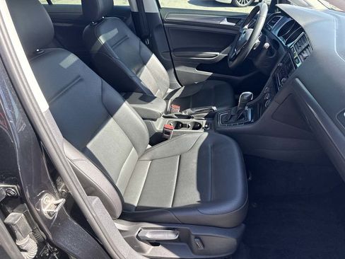 Used 2020 Volkswagen Golf 4-Door FWD image 19