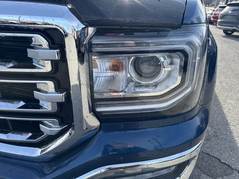 Used 2018 GMC Sierra 1500 SLT w/ SLT Premium Package image 9