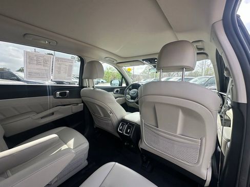 Used 2022 Kia Sorento SX image 27