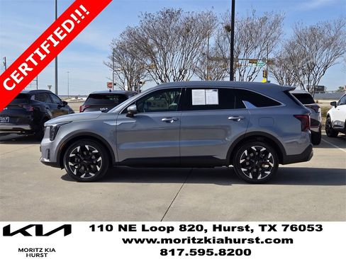Certified 2024 Kia Sorento EX w/ Panoramic Sunroof Package image 12