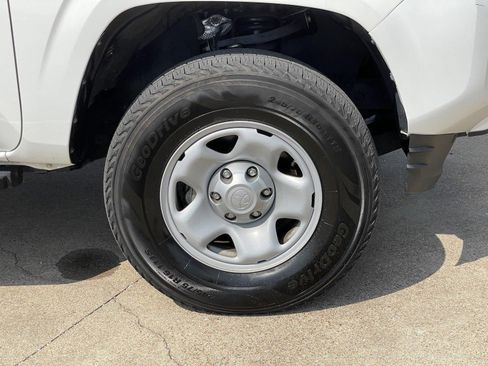 Used 2022 Toyota Tacoma SR AWD/4WD image 48