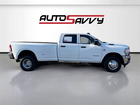 Used 2024 RAM 3500 Tradesman w/ Chrome Appearance Group image 8
