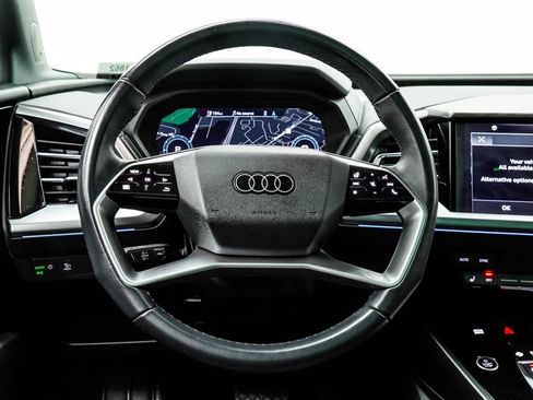 Used 2024 Audi Q4 e-tron Prestige AWD/4WD image 23