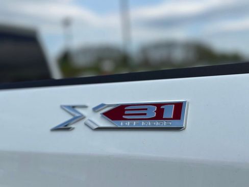 New 2026 GMC Sierra 1500 SLE AWD/4WD image 39