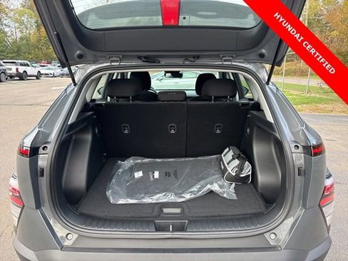 Certified 2025 Hyundai Kona SE image 29