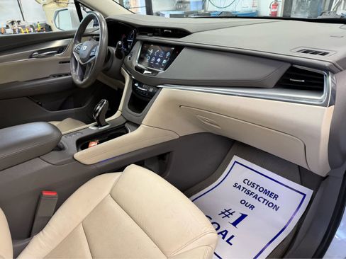 Used 2019 Cadillac XT5 Luxury image 28