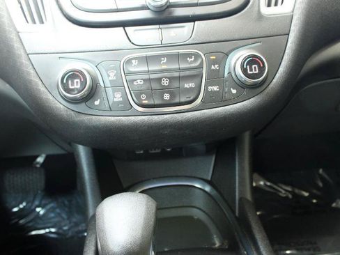 Used 2023 Chevrolet Malibu LT FWD image 16