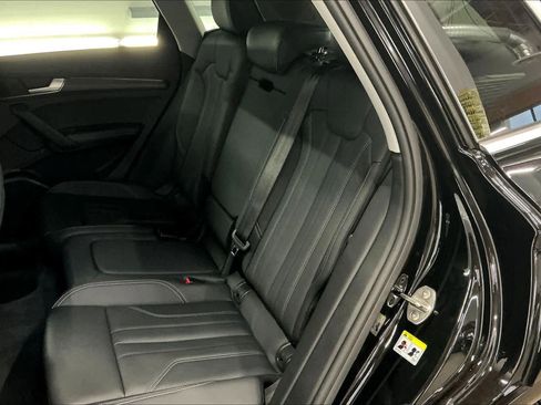 Certified 2025 Audi Q5 2.0T Premium Plus w/ Premium Plus Package image 28