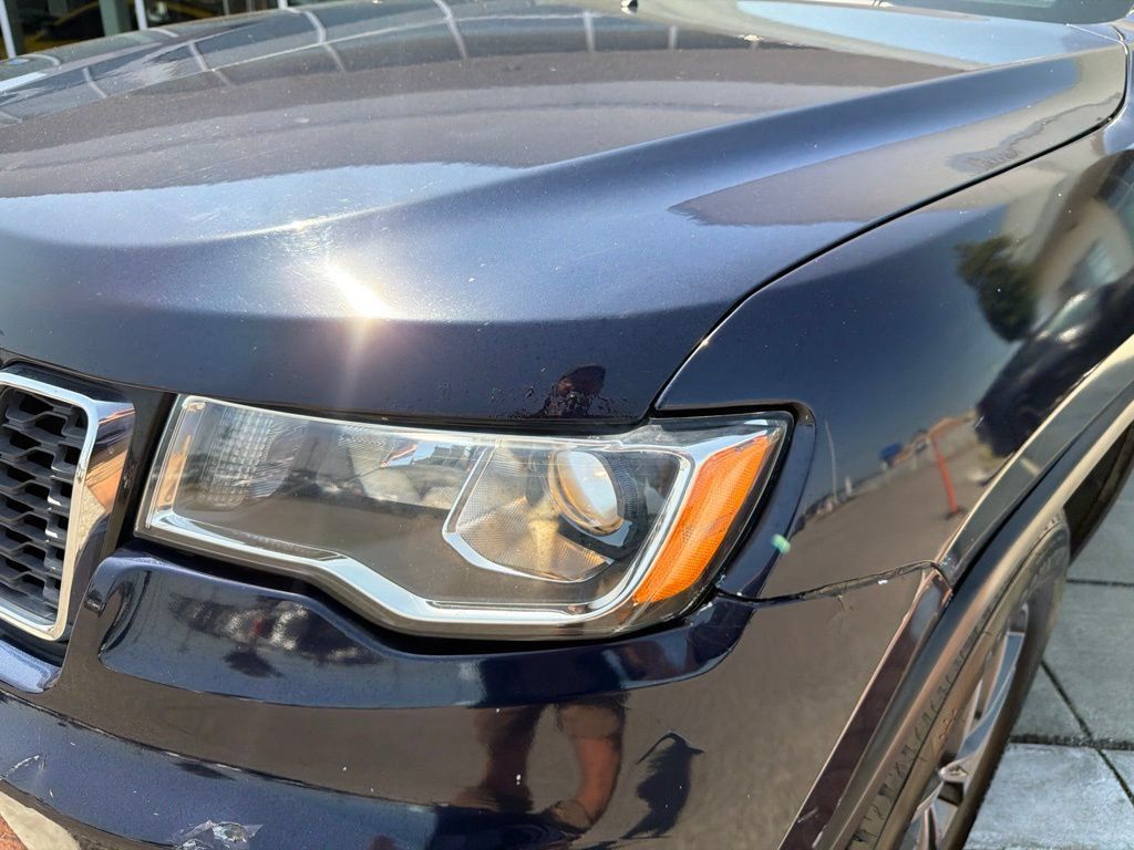 Used 2018 Jeep Grand Cherokee Limited AWD/4WD image 12
