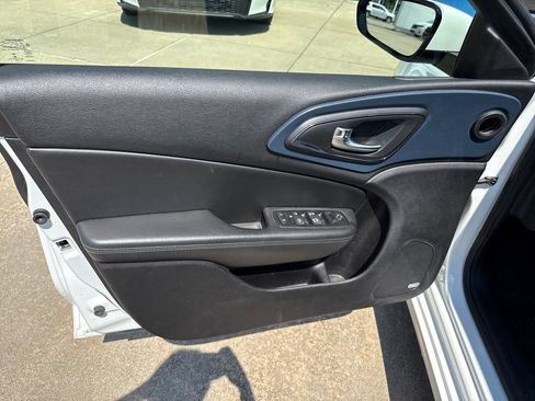 Used 2015 Chrysler 200 S w/ Navigation & Sound Group I FWD image 9