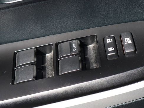 Used 2016 Toyota Tundra SR5 w/ SR5 Upgrade Package RWD image 18