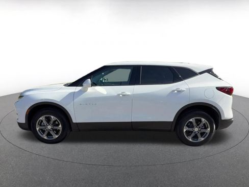 Used 2026 Chevrolet Blazer LT FWD image 9