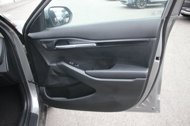 Used 2025 Kia Seltos LX AWD/4WD image 31