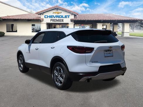 Used 2025 Chevrolet Blazer LT FWD image 6