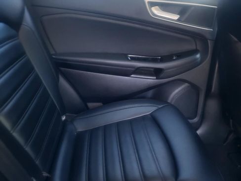 Used 2019 Ford Edge SEL w/ Equipment Group 201A FWD image 18