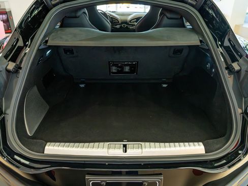 Used 2025 Ferrari Purosangue AWD/4WD image 31